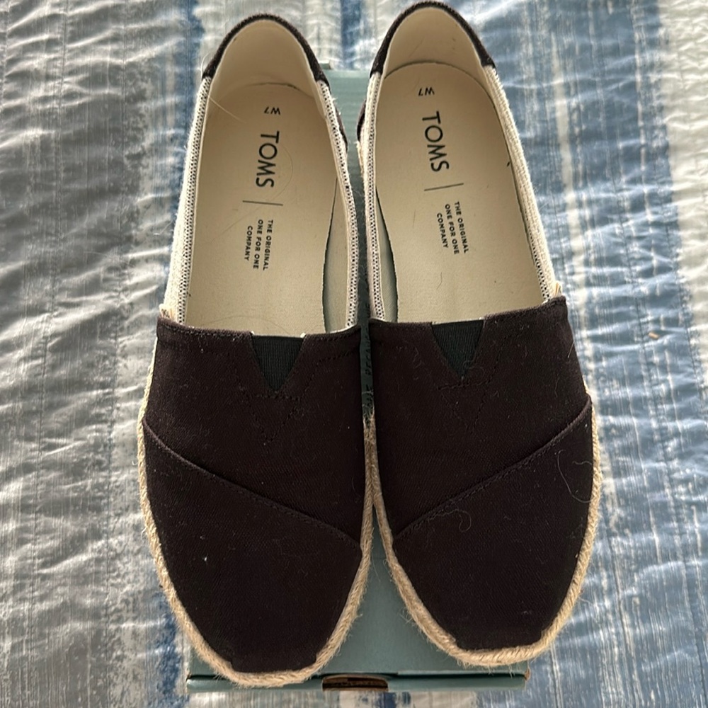 Toms classic slip on shoes